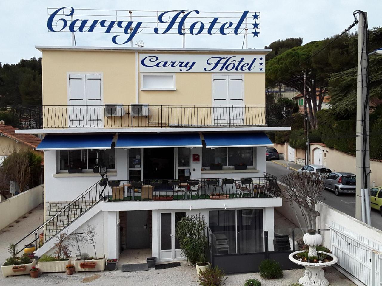 Carry Hotel Exterior photo